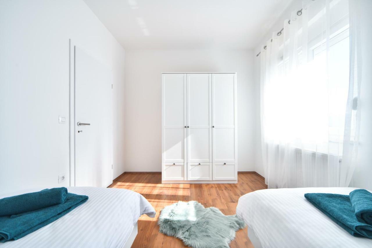 Apartman Space Ražanac Eksteriør bilde